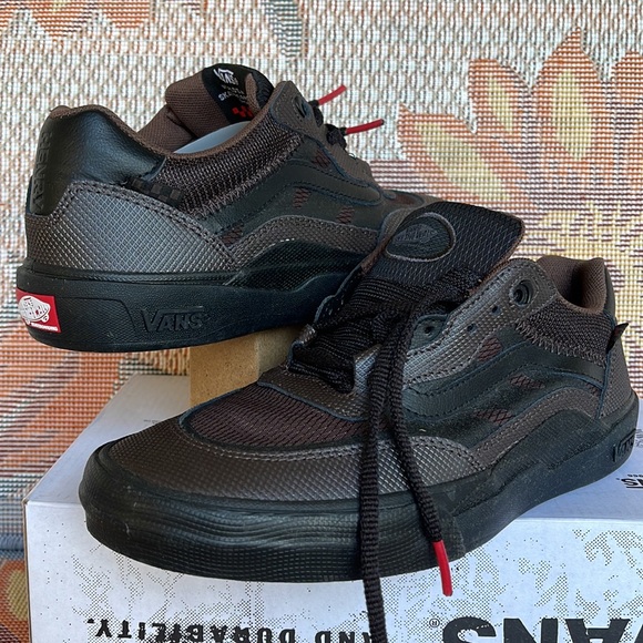 Vans WMNS Wayvee
(Justin Henry) Coffebean
VN0A5JIA8AC
Sneakers G - Picture 9 of 16